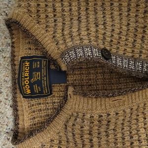 Vintage Woolrich button up sweater Size Medium 100% wool